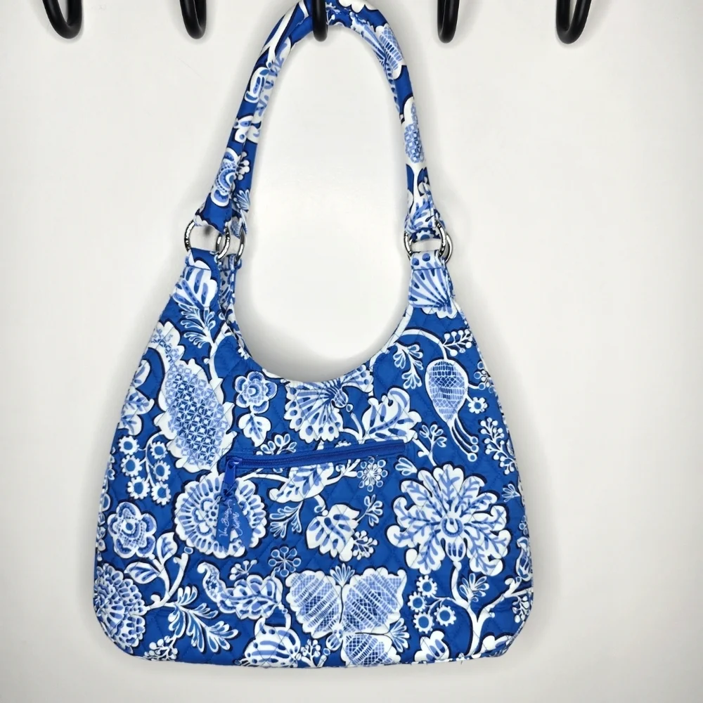 Vera Bradley NWOT Retired Pattern Blue Lagoon Blue and White Floral Hobo Bag